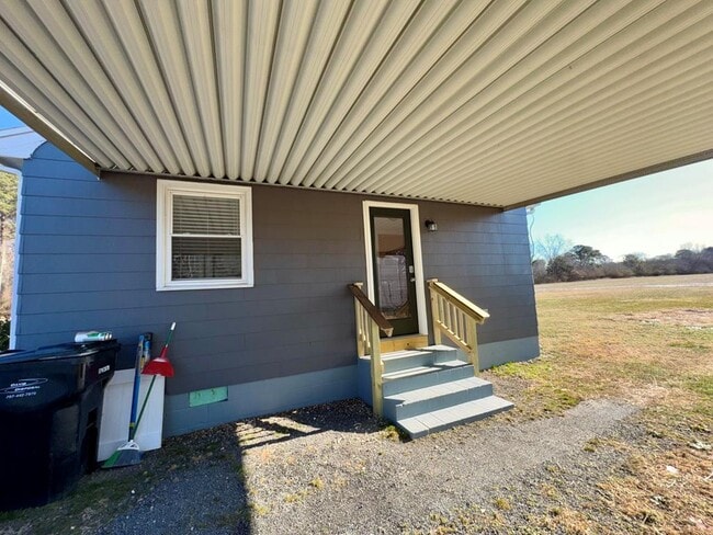 Building Photo - 25529 Pennsylvania Ave