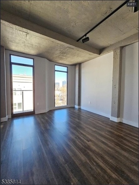 Building Photo - 60 Elm St