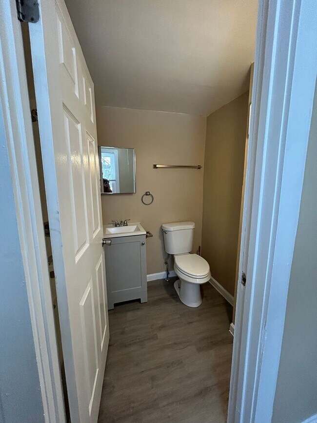 Building Photo - 401 Hannibal St