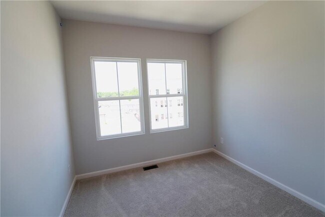 Building Photo - 2821 Beacon Bend Xing