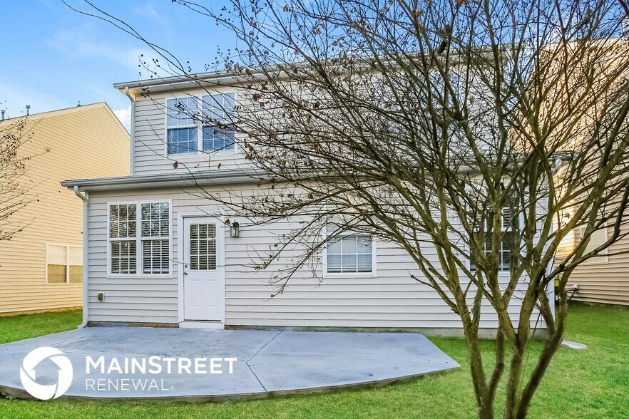 Building Photo - 4724 Abercromby St