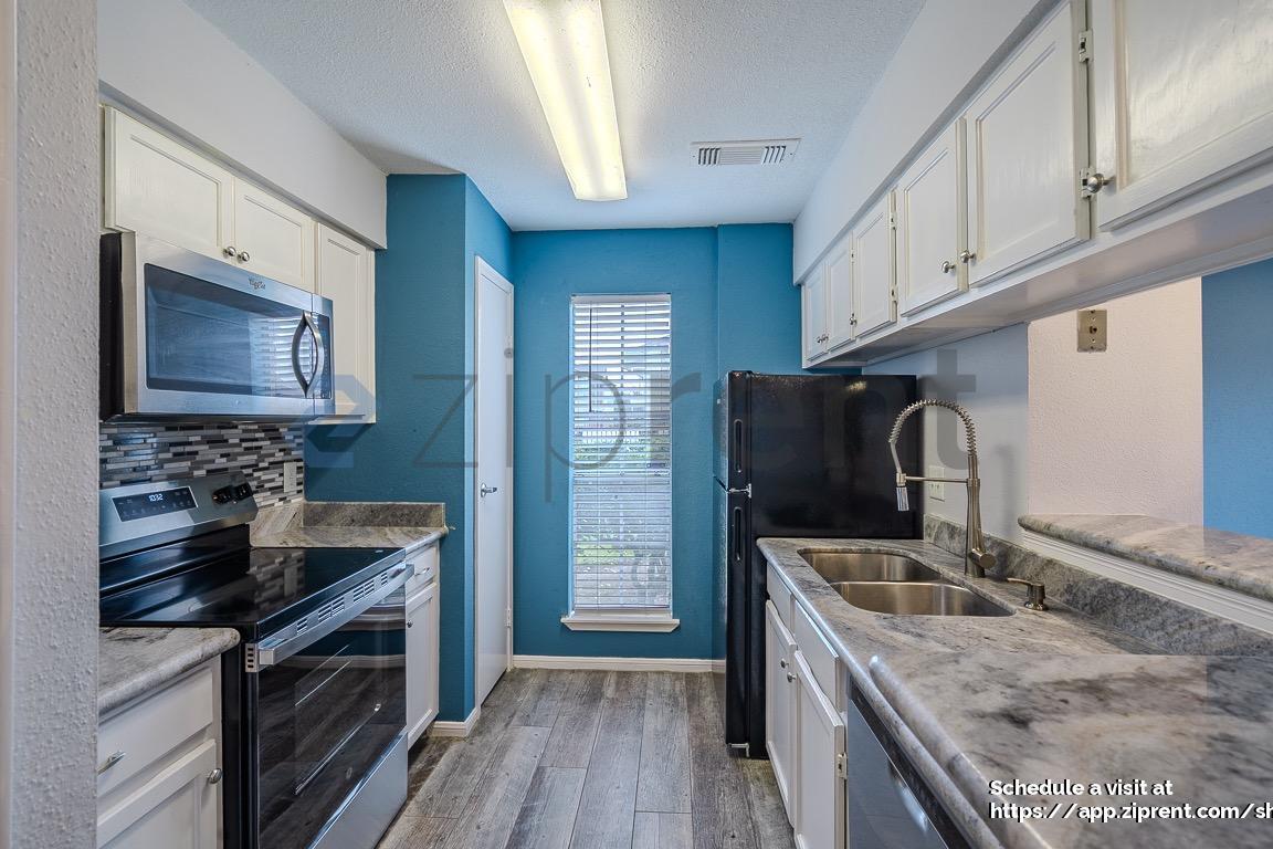 Building Photo - 2120 El Paseo St