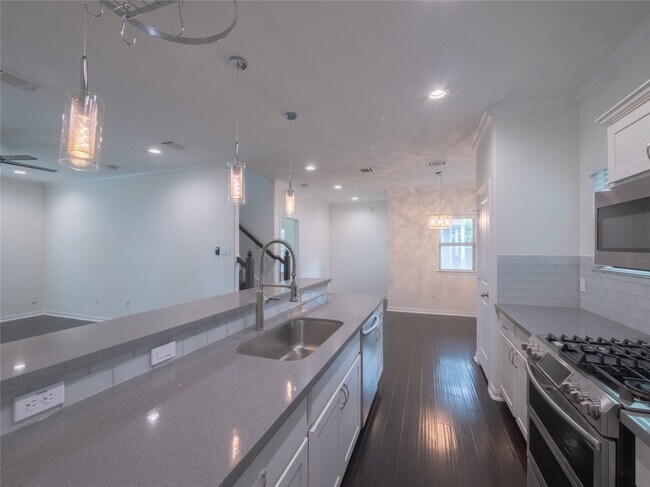 Building Photo - 1113 Bunton St
