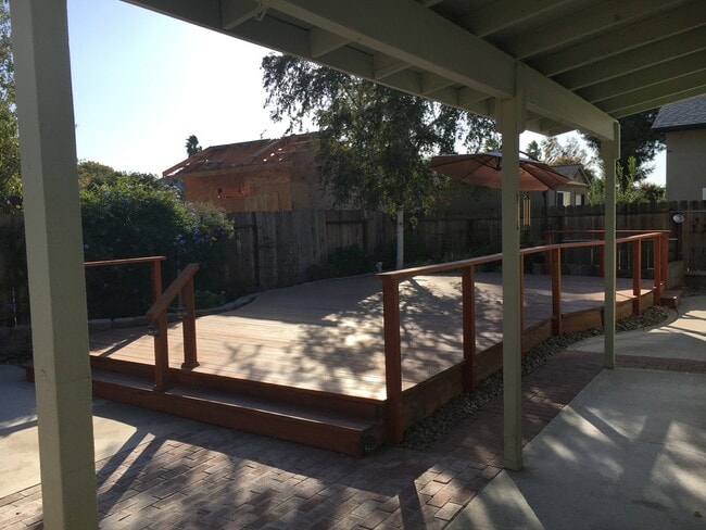 Building Photo - 412 Coralwood Rd