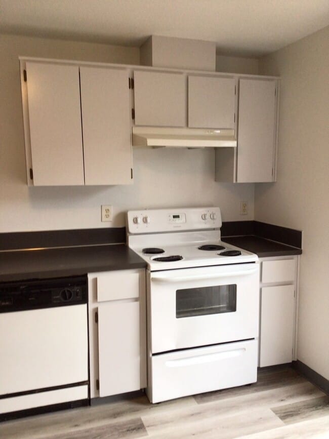 Building Photo - Washougal 2 Bedroom Townhome