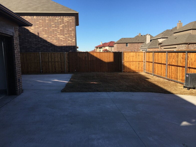 Building Photo - 5724 Mattlethorn Dr