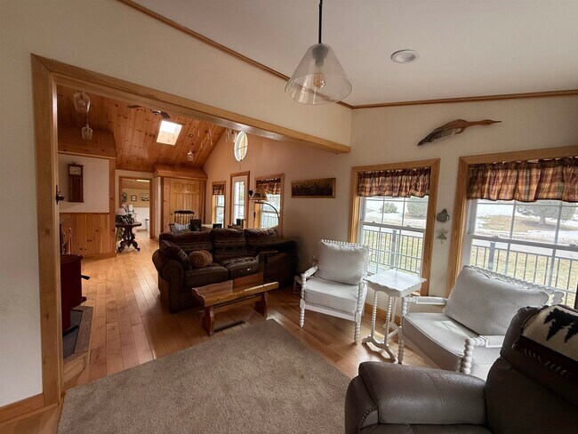 Building Photo - 111 Pendleton Rd