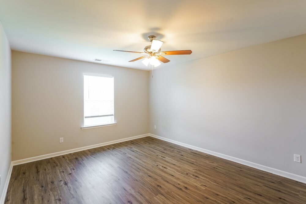 Building Photo - 408 Bronson Dr