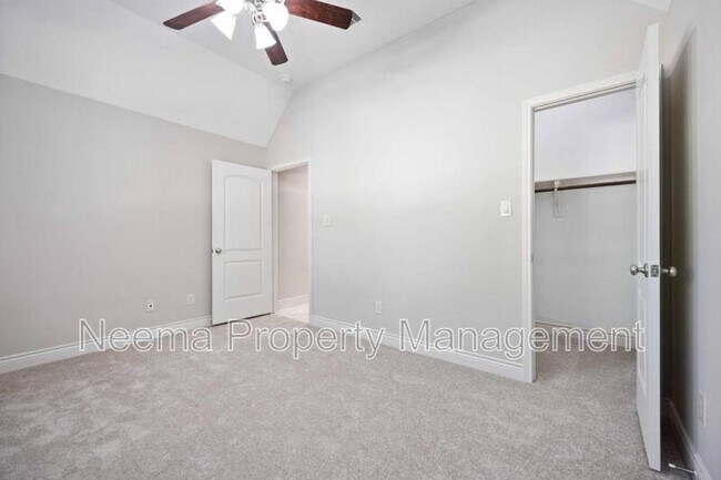 Building Photo - 115 Pine Crest Cir