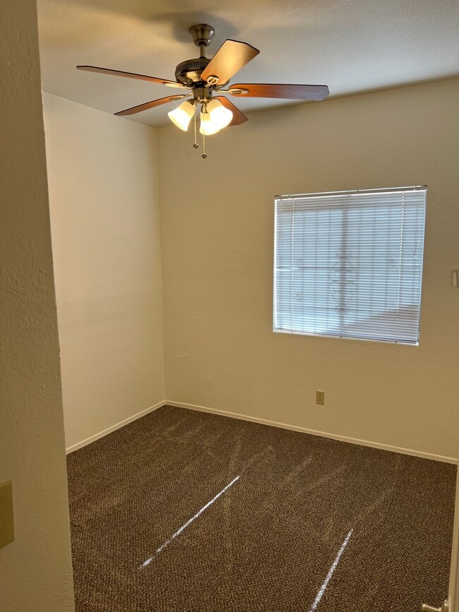 Building Photo - 2670 W Camino De La Joya
