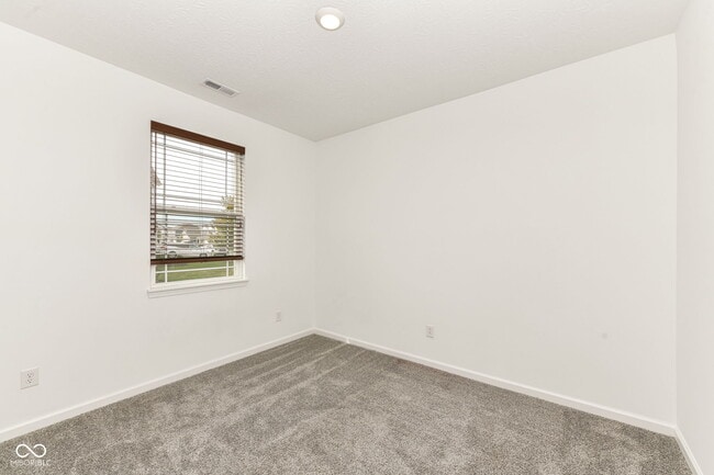 Building Photo - 291 Limerick Ln