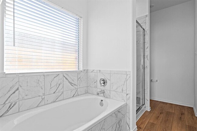 Building Photo - 105 Allegro Dr