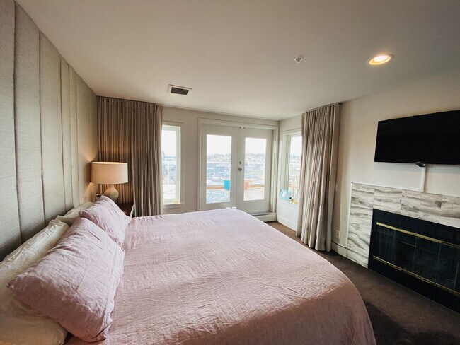 Building Photo - 420 Melrose Condominiums ~ Capitol Hill