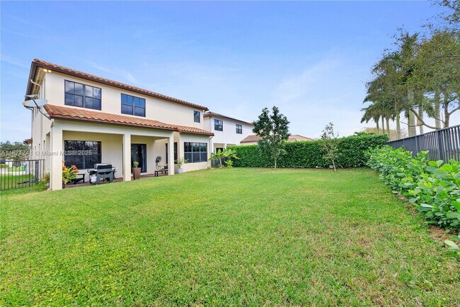 Building Photo - 8352 NW 26th Ct