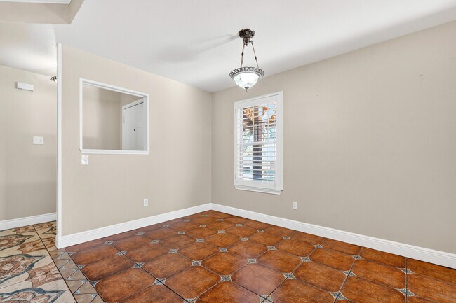 Building Photo - 2415 93rd St
