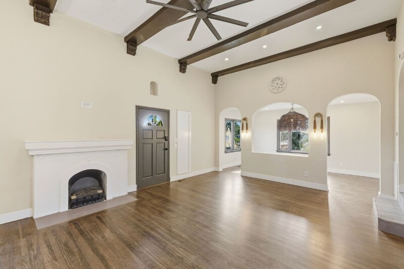 Building Photo - 3608 Wilshire Terrace