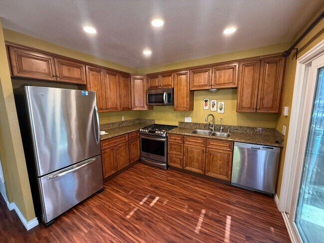 Building Photo - Gorgeous and Upgraded 4 Bed, 2.5 Bath Two-...