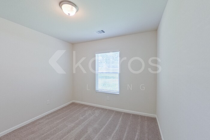 Building Photo - 223 Big Oak