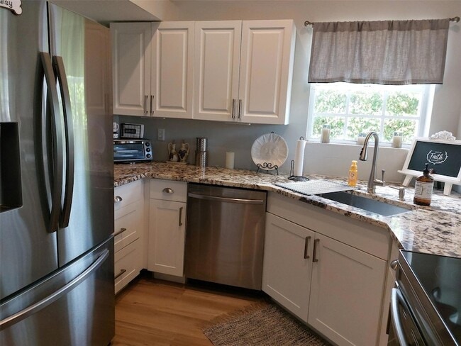 Building Photo - 6183 Bear Creek Ct