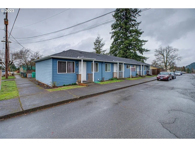 Building Photo - 707 NE 92nd Ave
