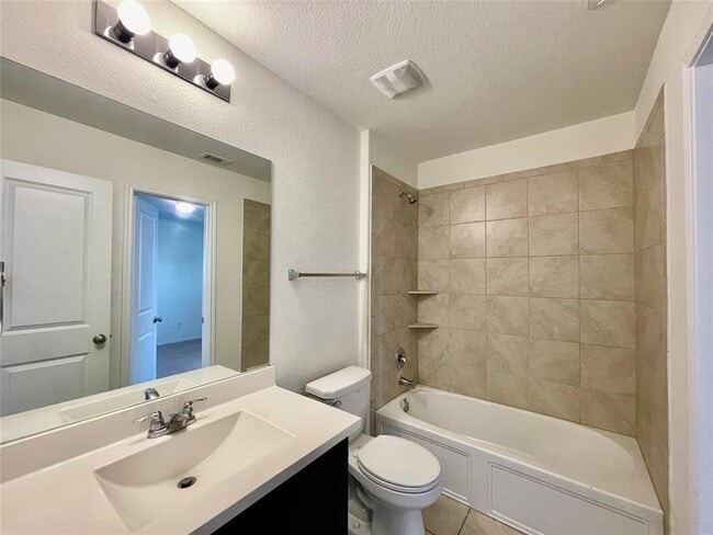 Building Photo - 112 Wind Flower Ln