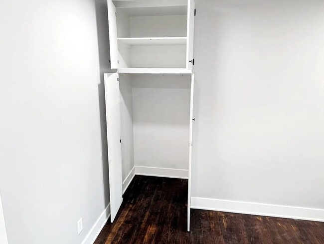 Building Photo - 410 Fairfield Ave NW