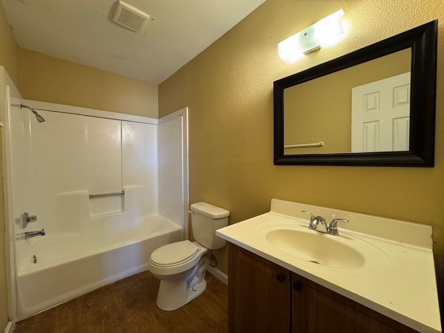 Building Photo - 4808 Rainbow Cir