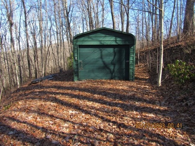 Building Photo - $1,700 - 2 Bedroom / 2 Bath Fully Furnished Cabin with an Amazing View in the Pumpkintown Community