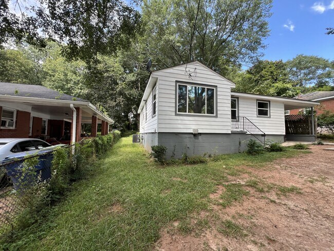 Building Photo - 2157 Nelms Dr SW