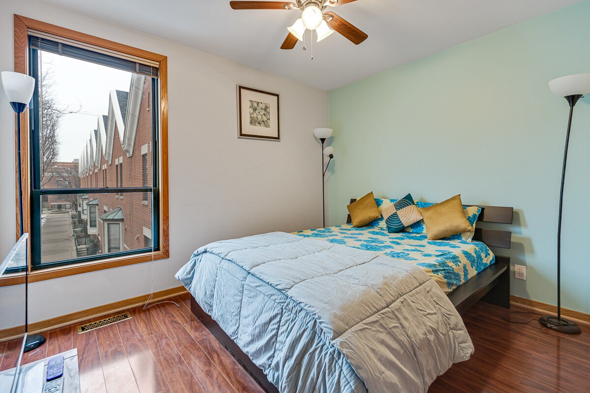 Building Photo - 727 S Ashland Ave