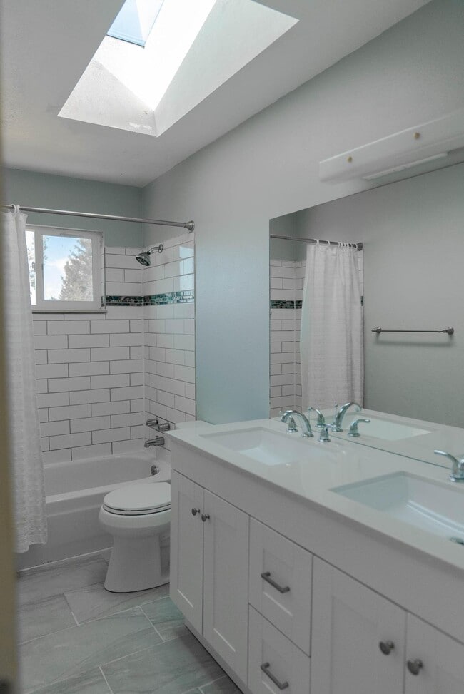 Building Photo - 7875 Chimney Terrace