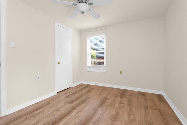 Building Photo - 6002 Shelburne St