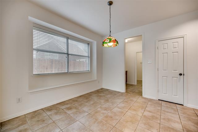 Building Photo - 819 Rushmore Dr