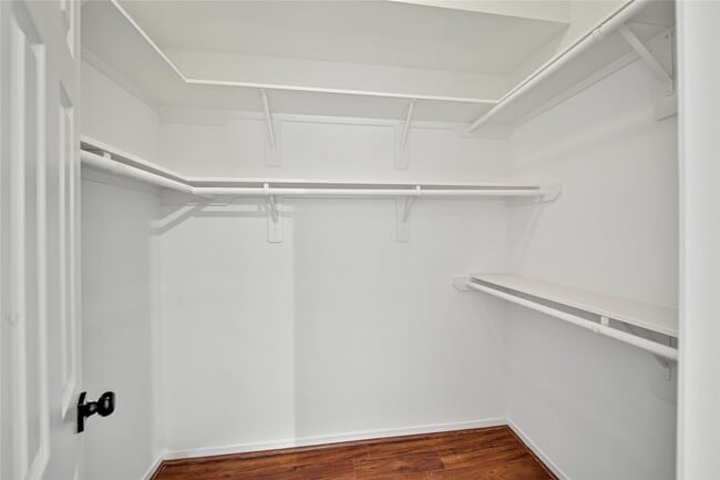 Building Photo - 14526 Red Tailed Hawk Ln