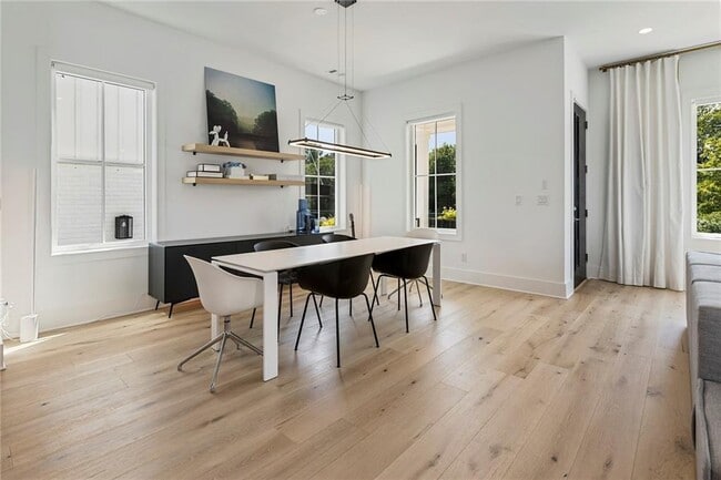 Building Photo - 6715 Halcyon Way