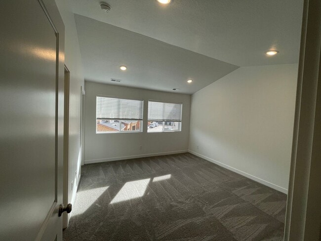 Building Photo - 169 Lamotte Peak Ln