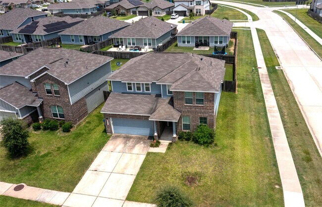 Building Photo - 24702 Crimson Pine Dr