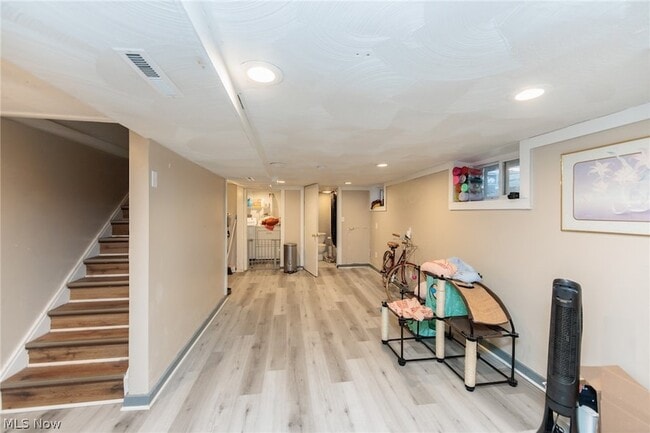 Building Photo - 1446 Hopkins Ave