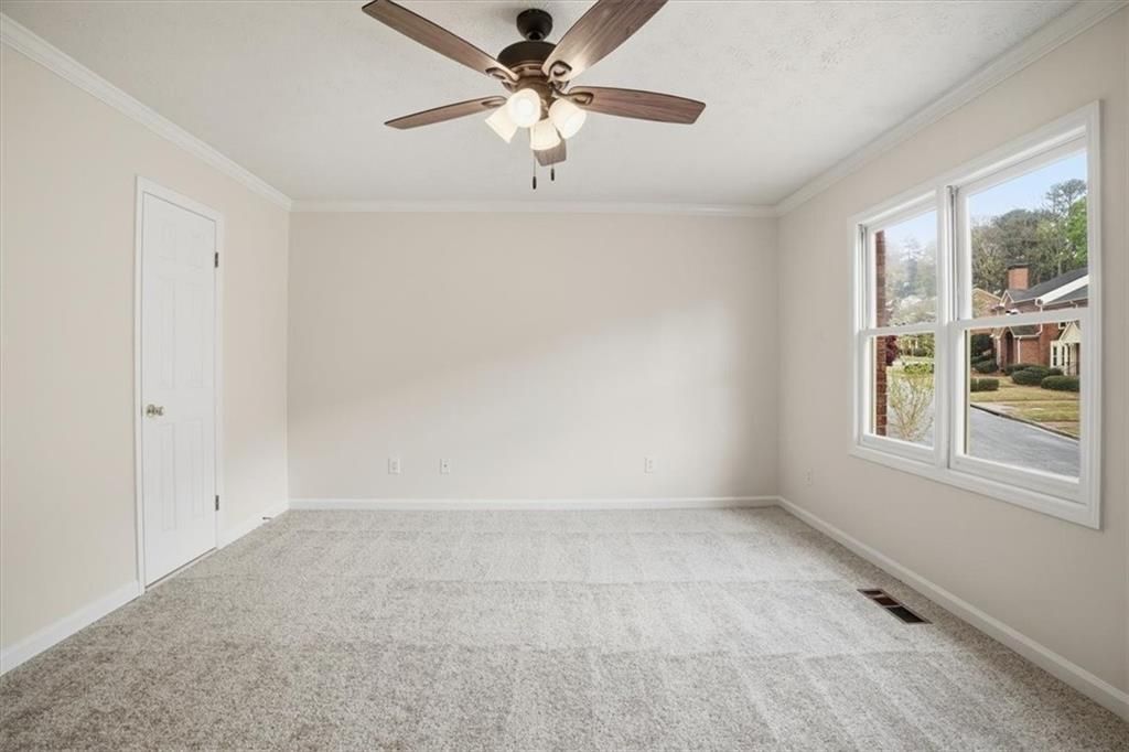 Building Photo - 2600 Holcomb Springs Dr