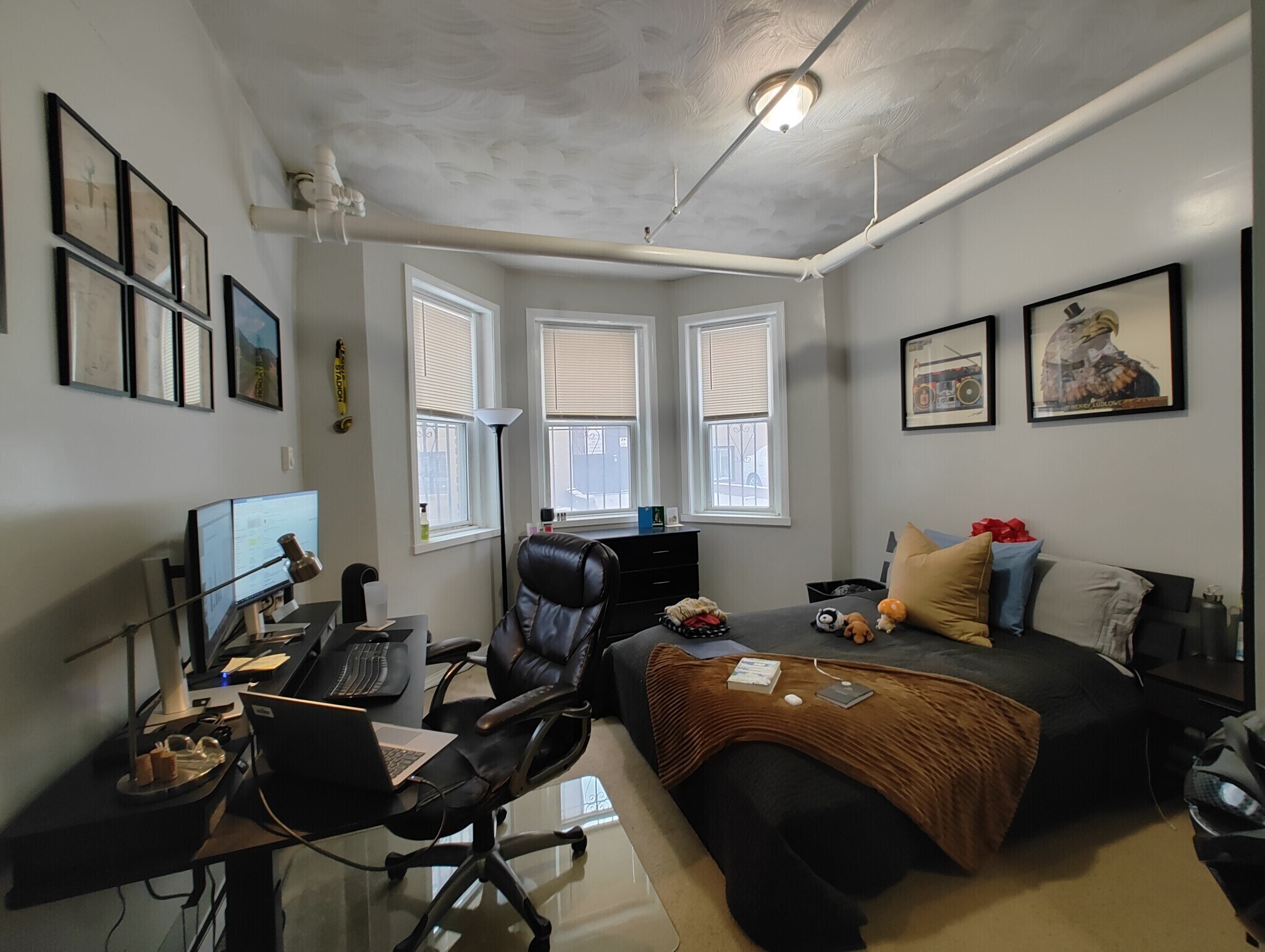 Building Photo - 466 Park Dr