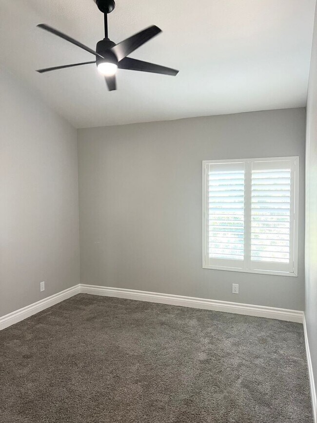 Building Photo - 4 Bed/ 3 Bath Yorba Linda Home with 2 Car Garage