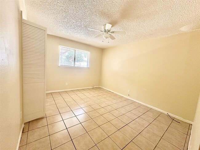 Building Photo - 207 W William Cannon Dr