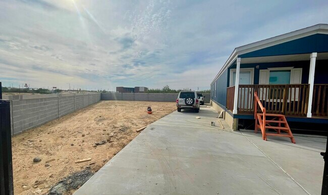 Building Photo - 4201 Santa Maria Ave