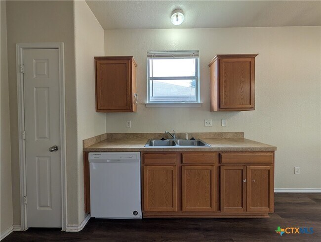 Building Photo - 341 Placid Meadow