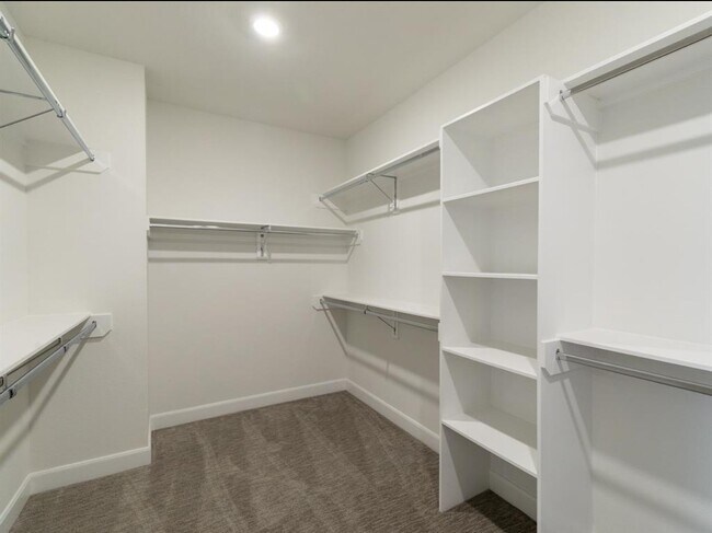 Building Photo - 1735 Eado Point Ln