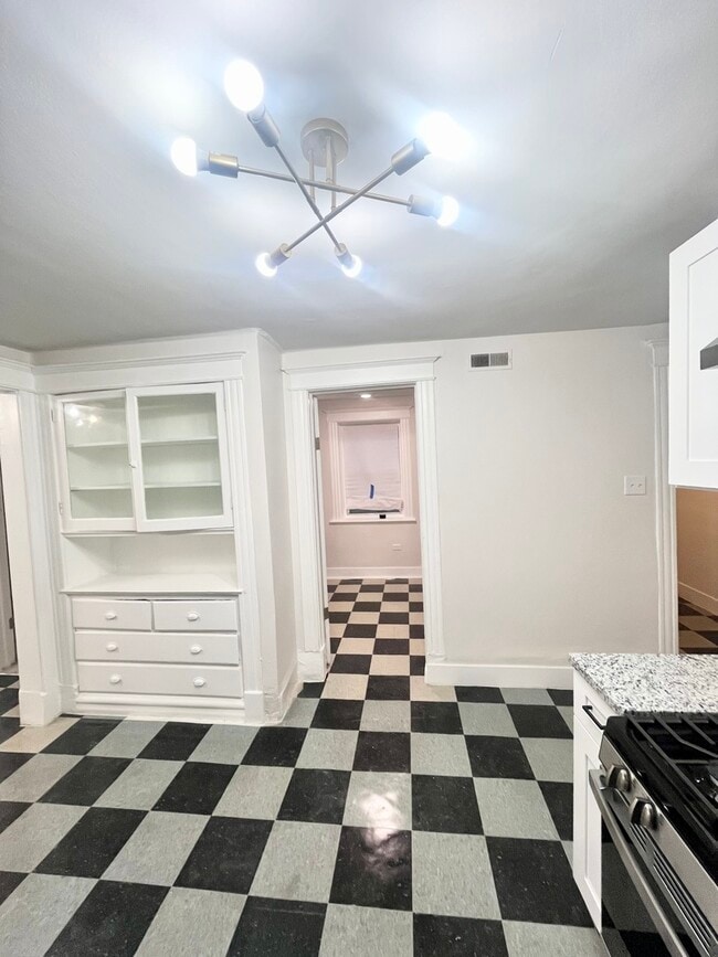 Building Photo - 2512 S Trumbull Ave