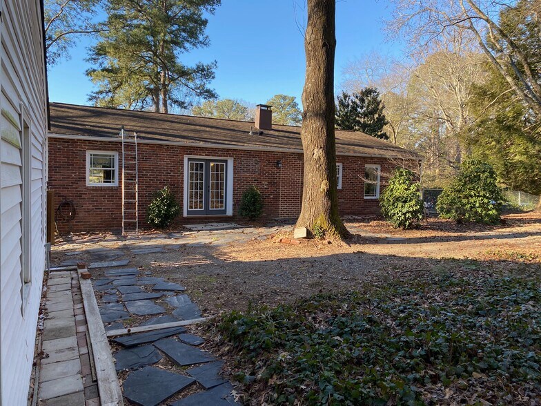 Building Photo - 7516 Prairie Rd