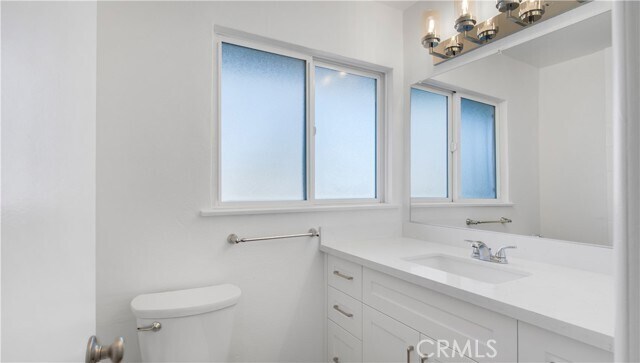 Building Photo - 1152 W Wakefield Ave