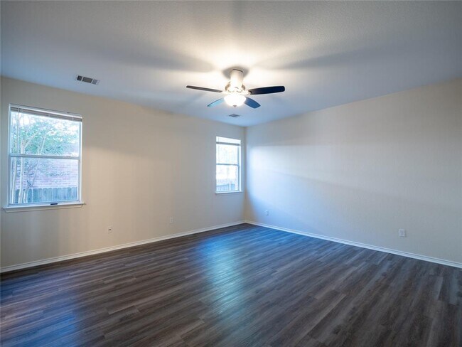 Building Photo - 1710 Lomita Dr