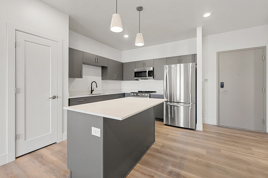 1 Bed 1 Bath - Ascesa (Past)